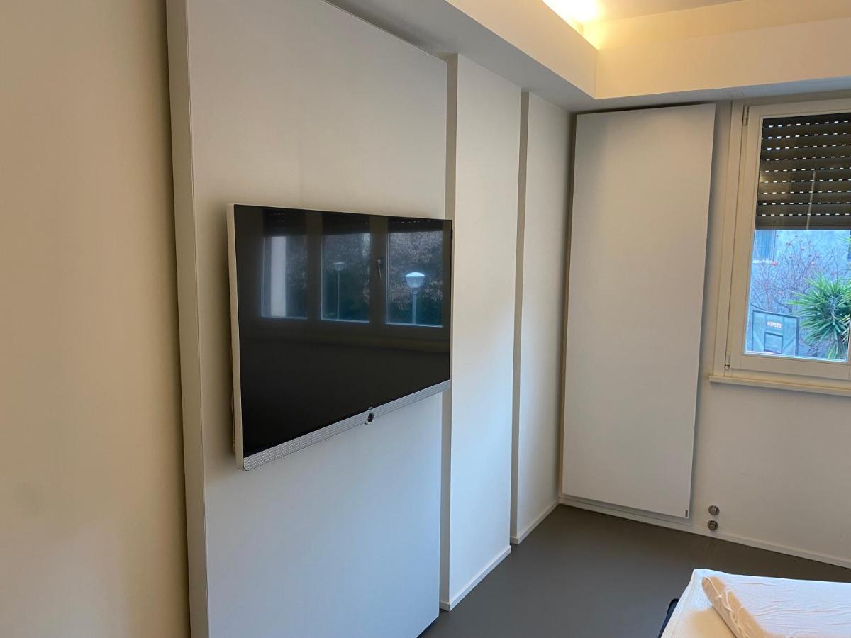 Via Cortirola Luxury Apartment เปซาโร ภายนอก รูปภาพ